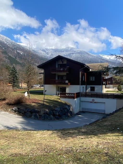 Appartement Cosy: Samoens Retreat with Indoor & Outdoor Pools Exterior photo